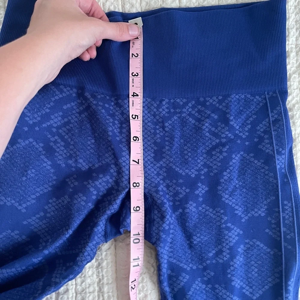 Lululemon Ebb To Street Pants Womens Heather Sapphire Blue Seamless Snakeskin